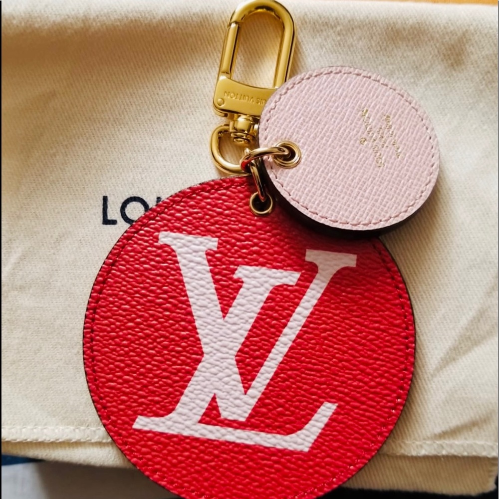 Louis Vuitton Giant Monogram bag/Key Charm
